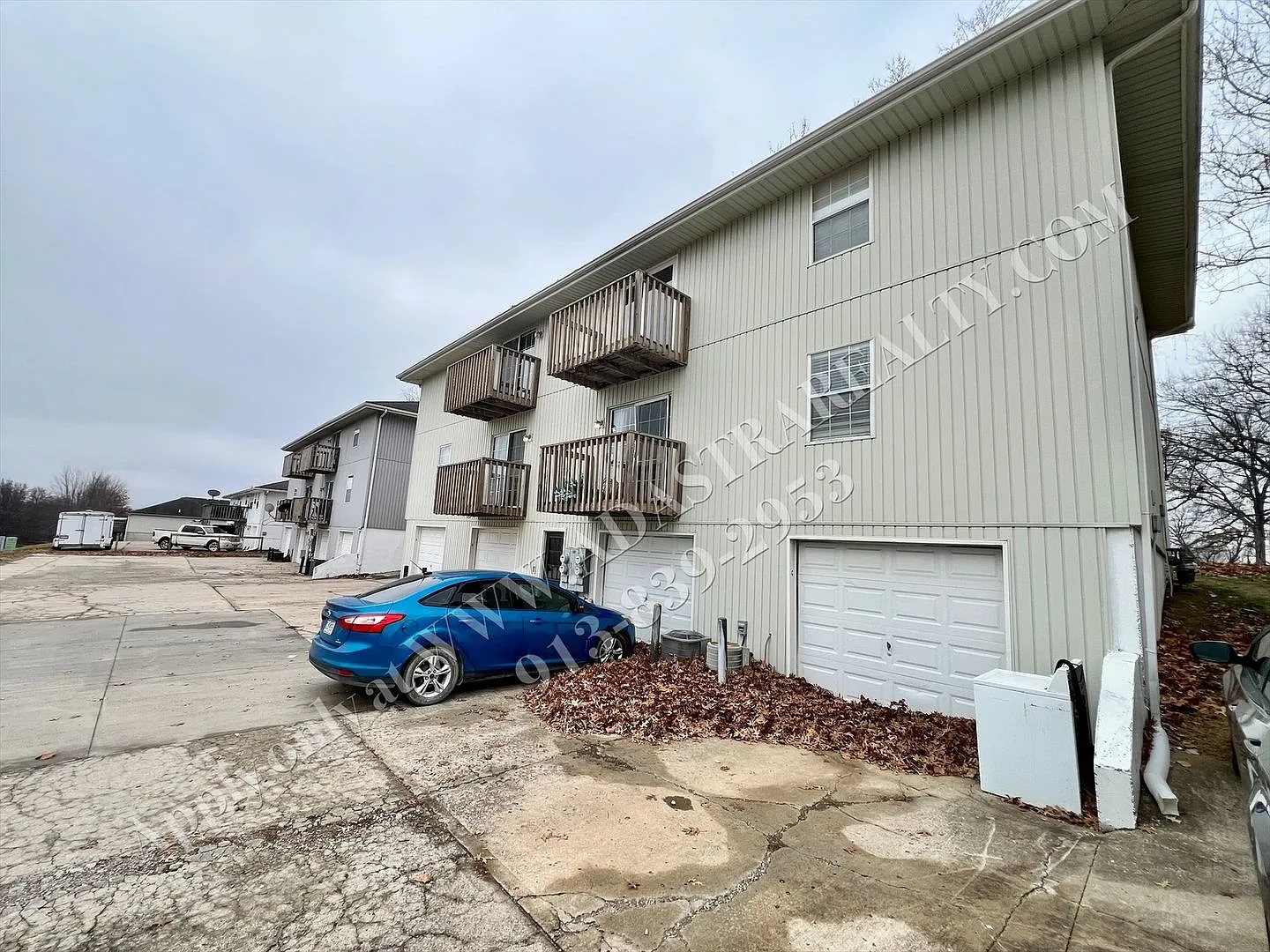 223 NW Barr Rd, Grain Valley, MO 64029 — Photo 3