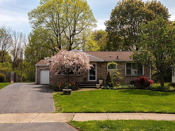 2nd image of 16 Culverton Dr