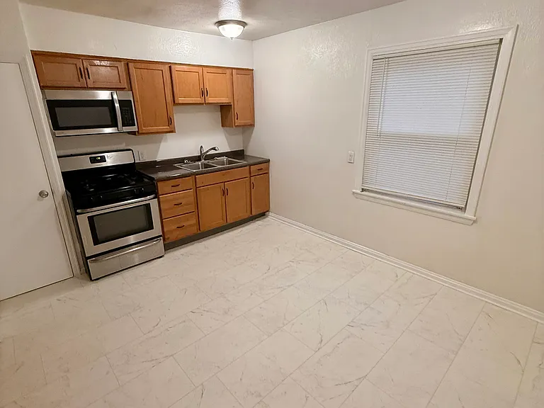 5252 Pine Tree Ln — Photo 4