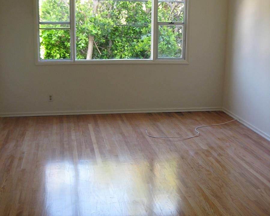 2nd image of 344 S Rexford Dr APT 5