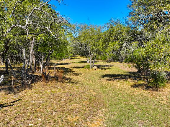 5th image of 713 Lake Forest Rd.