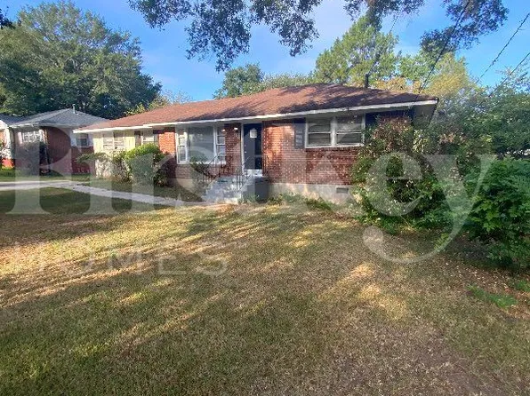 5663 Dorsey Dr, Forest Park, GA 30297