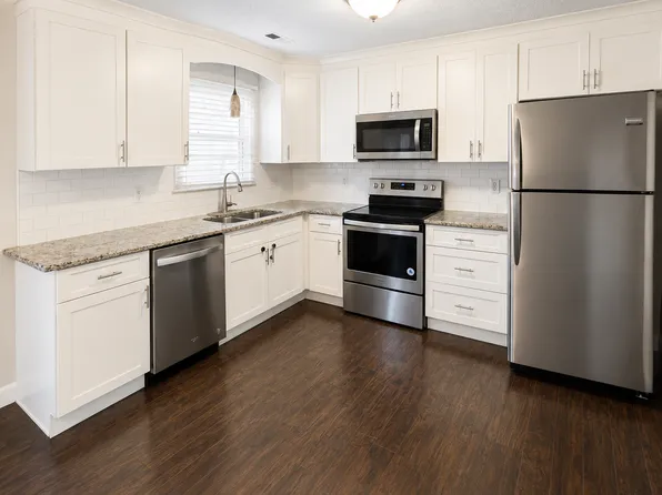 405 Spruce Ln, Beckley, WV 25801