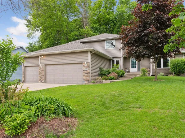 5645 Lone Oak Dr, Savage, MN 55378