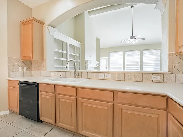 15810 Cypress Hall Dr — Photo 17