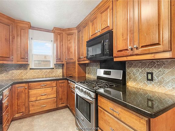 3rd image of 2510 Allen Forest Dr
