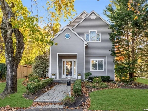 1040 Harrison Drive, Centerport, NY 11721