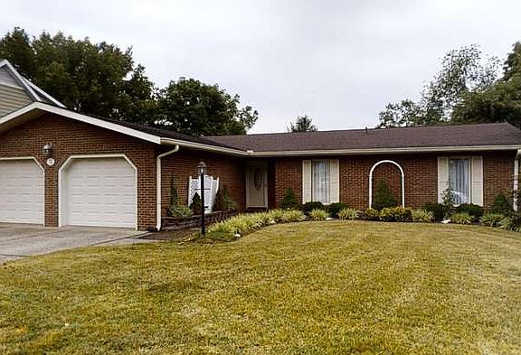 2nd image of 1020 Silver Creek Dr