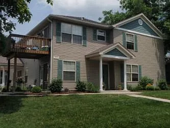 3 bed, 1144 sqft, $1,350 — Photo 1