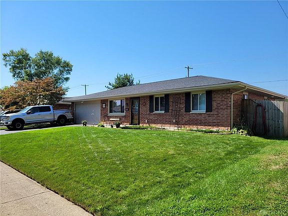 3rd image of 1568 Seneca Dr