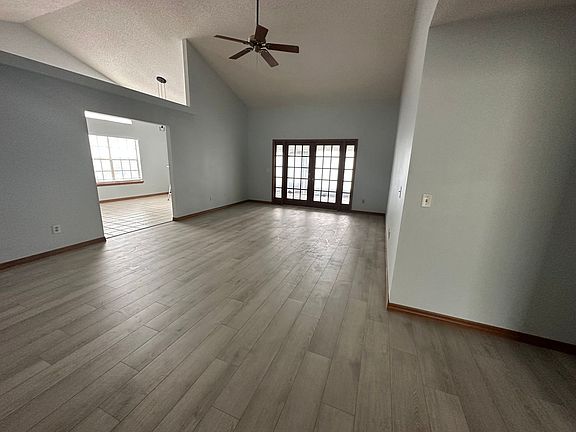3rd image of 768 Lake Como Dr
