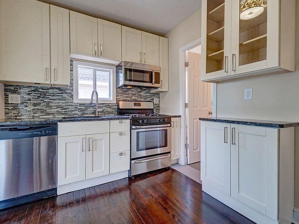 Updated Kitchen with new dishwasher