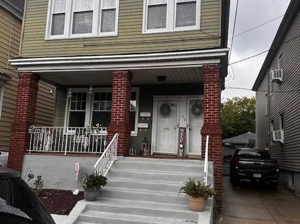 162 West 32nd Street image 1 of 7