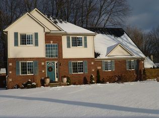 25910 Strath Haven Dr, Novi, MI 48374
