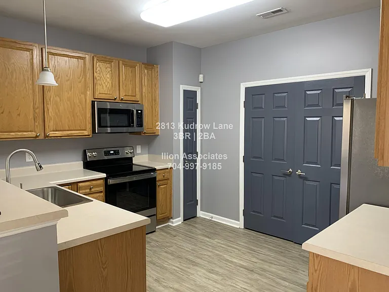 2813 Kudrow Ln #2813 — Photo 17