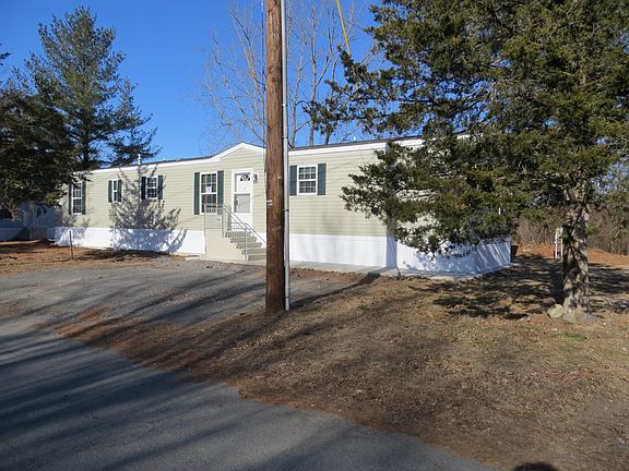 3rd image of 25 Maplewood Dr
