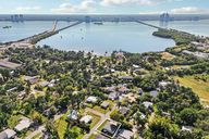 Oak St-L2511-050.jpg