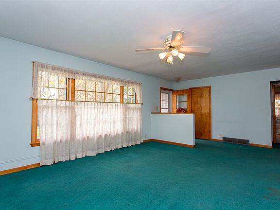 3rd image of 2917 Dallas Dr