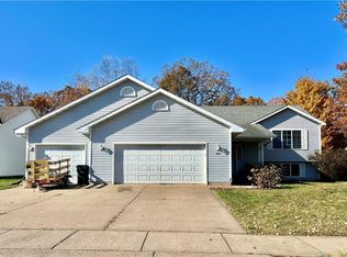 4814 Club House Ln, Eau Claire, WI 54703