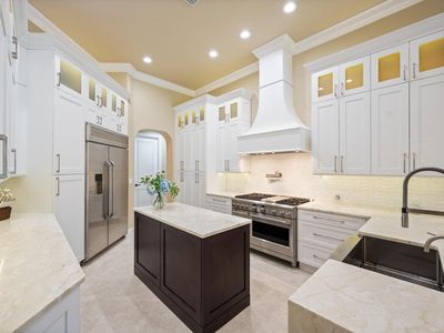 10758 Versailles Boulevard, Wellington, FL, 33449