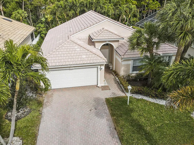 172 Jones Creek Dr — Photo 24