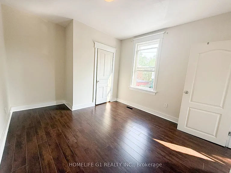 288 Hunter St W #2 — Photo 7