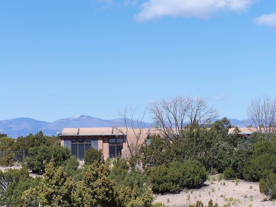 Views 2.6 Acres