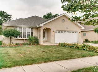 6204 W 93rd Pl, Oak Lawn, IL 60453