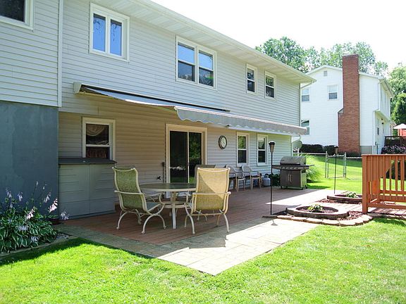 2nd image of 183 Sunnybrook Dr SW