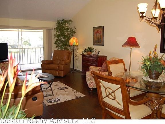 3rd image of 1305 Pine Lake Dr