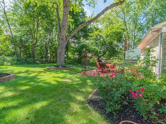 5th image of 2902 N Baylis Dr