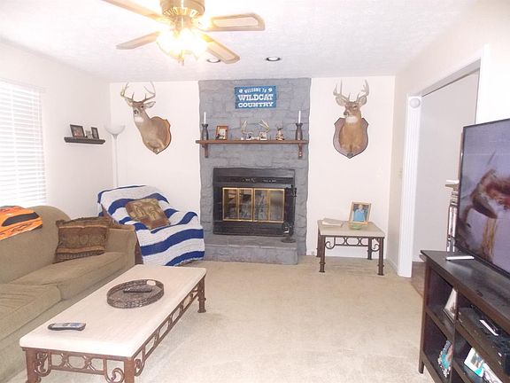 4th image of 545 Berlin Dr