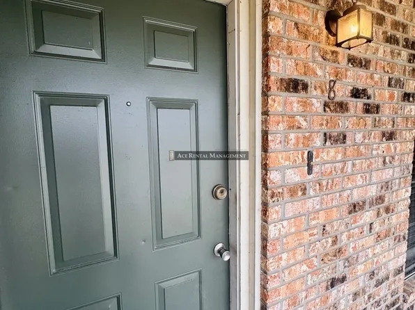 6824 Camden Ln APT 8, Groves, TX 77619