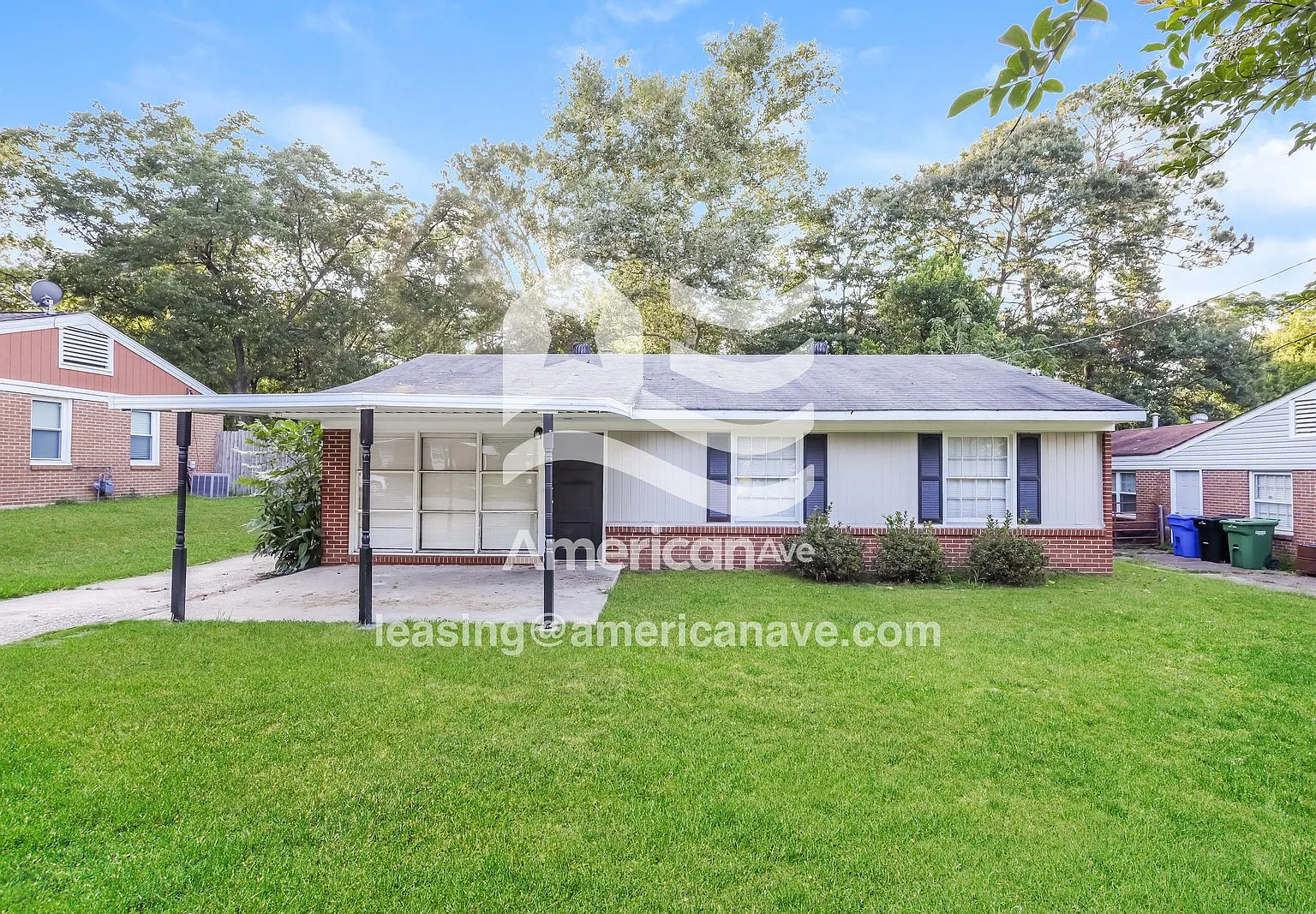 3 bed, 1.0 bath, 1440 sqft, $1,135 — Photo 1