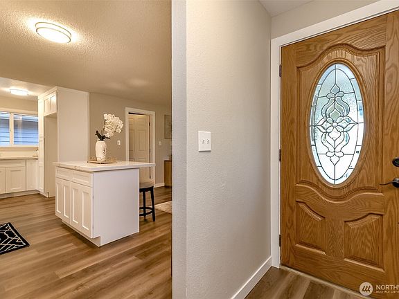 3rd image of 5602 78th Street E