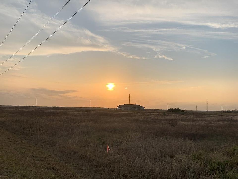 1st image of 218 Sunrise Dr