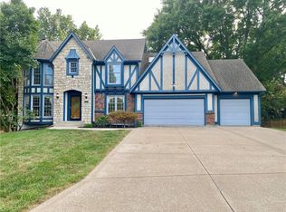 2927 SW 12th Ter, Lees Summit, MO 64081