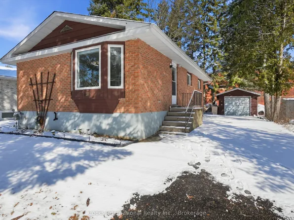 36 Susan St W, Huntsville, ON P1H 1X2