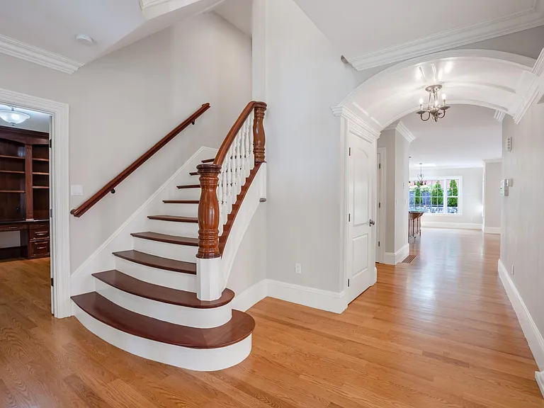 52 N Border Rd — Photo 6