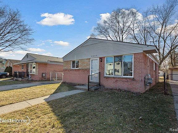 3rd image of 5649 N Berry St