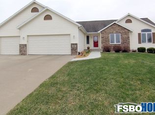 2507 Summerwood Ct SW, Cedar Rapids, IA 52404