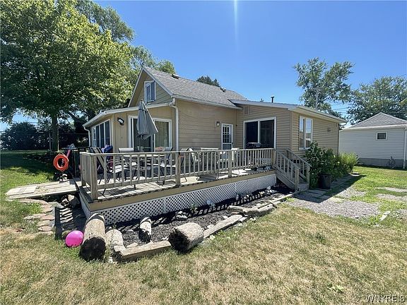 3rd image of 5841-5847 Ontario St