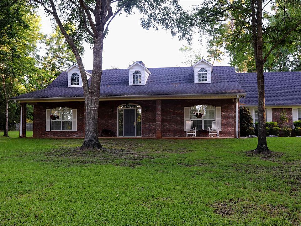 1st image of 136 Pine Island Dr
