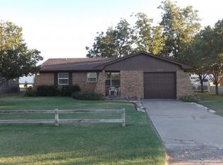916 W Edwards St, Eldorado, OK 73537