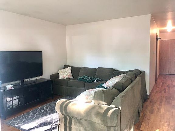 5th image of 525 Spartan Ave