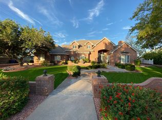 2606 N Hall Cir, Mesa, AZ 85203