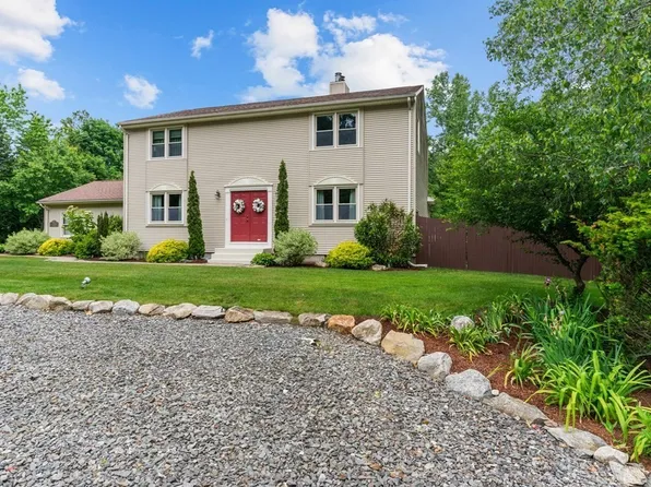 235 Main St, North Smithfield, RI 02896