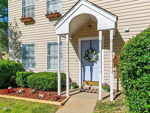 4th image of 859 Harbor Bend Dr
