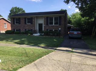 3102 Cabinwood Dr, Louisville, KY 40220