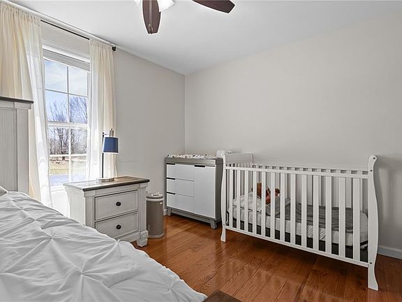 3rd image of 71 Fairview Ave